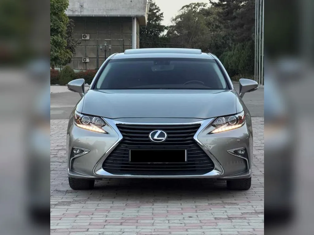 Lexus ES series