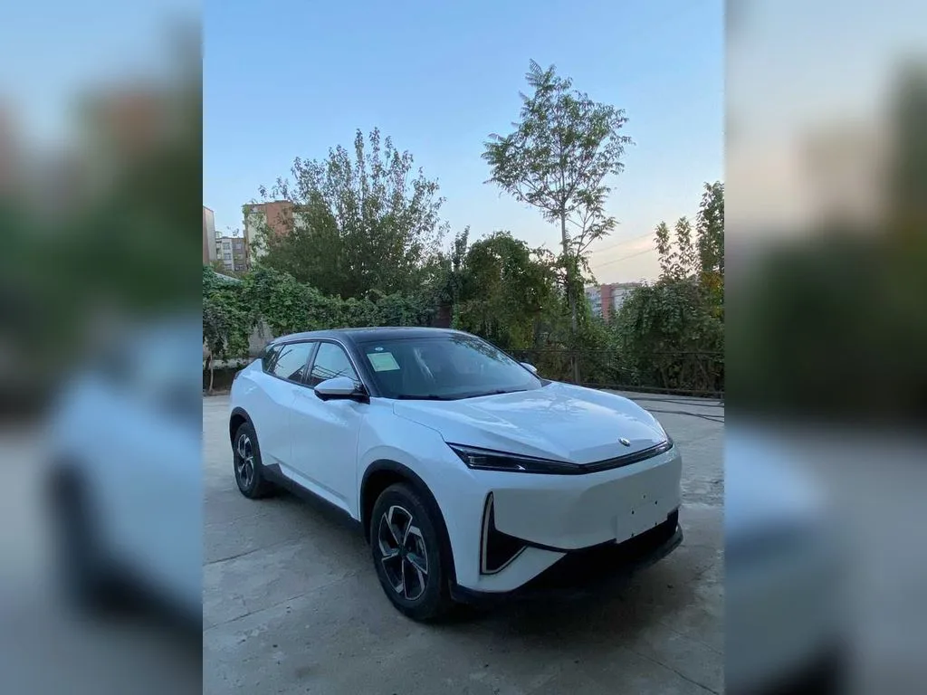 Dongfeng L7