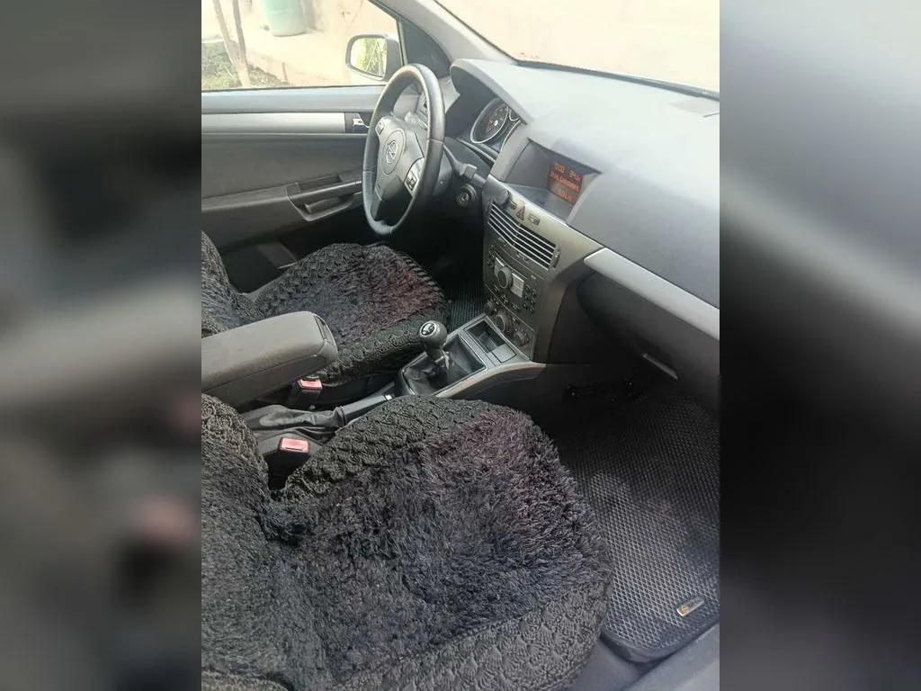 Opel Astra H