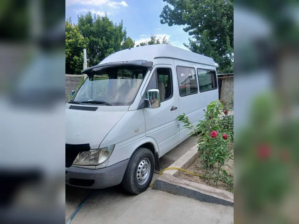 Mercedes-Benz Автобус Mercedes-Benz Sprinter