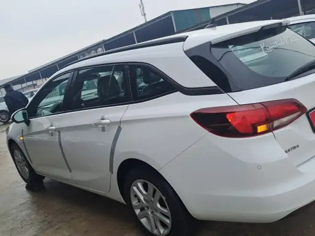 Opel Astra K