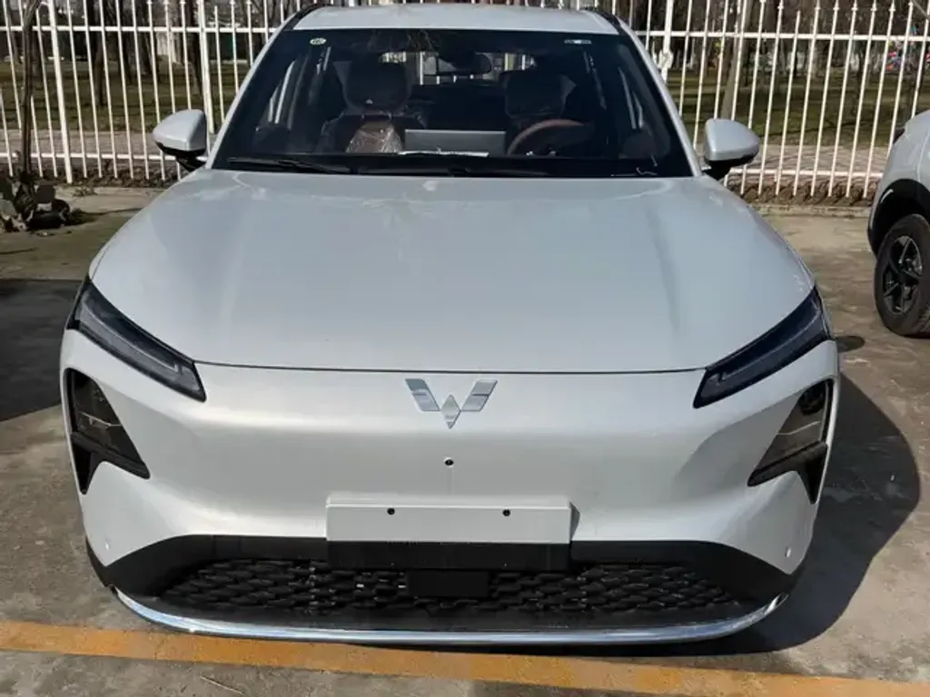 Wuling Starlight S