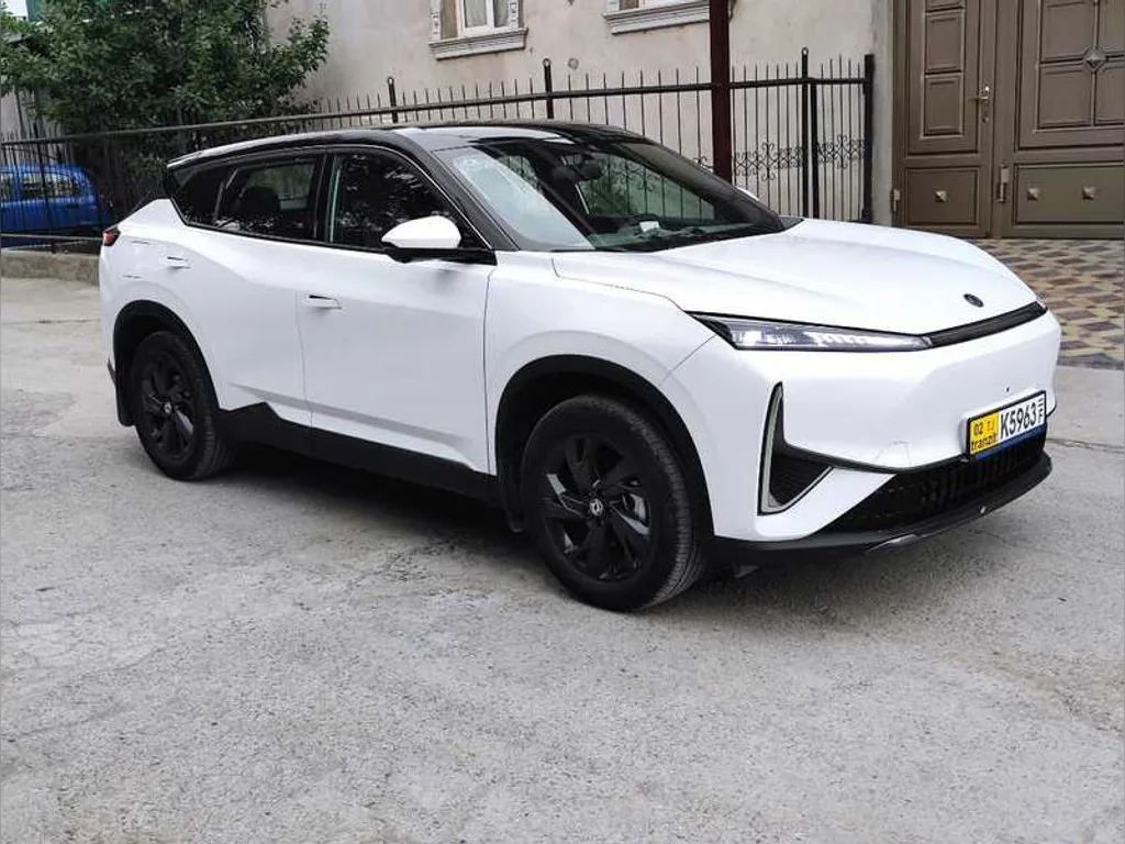 Dongfeng L7