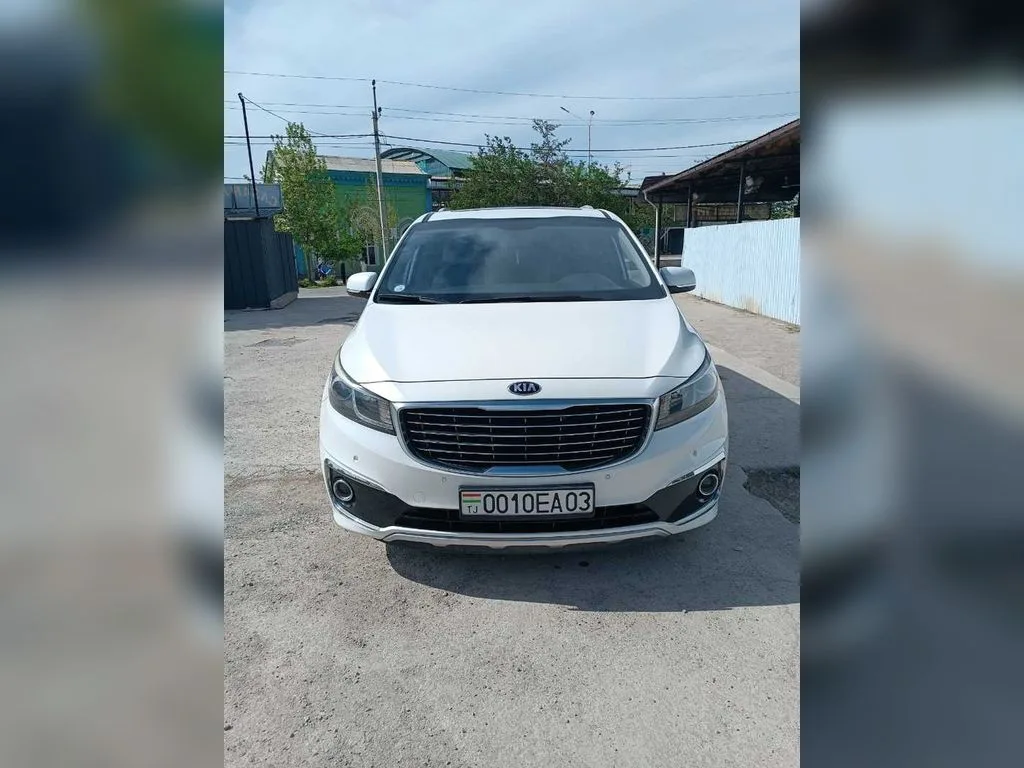 Kia Carnival