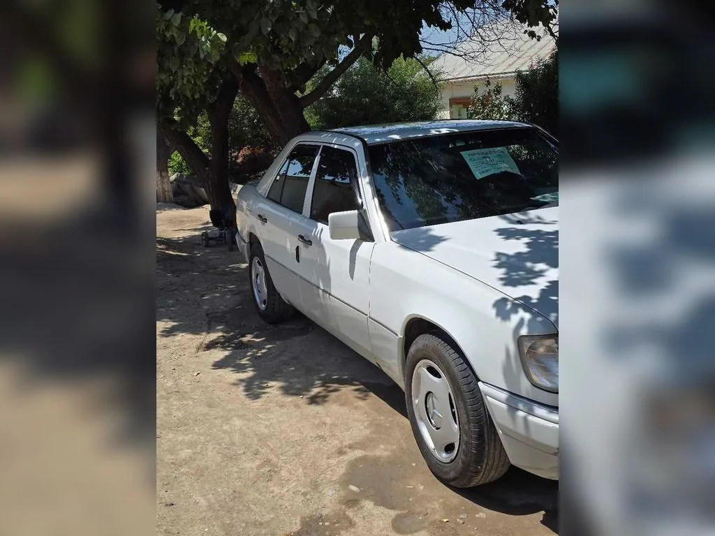 Mercedes-Benz W124