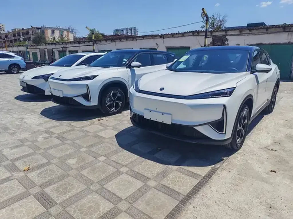 Dongfeng L7