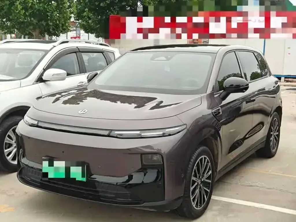 Leapmotor B10