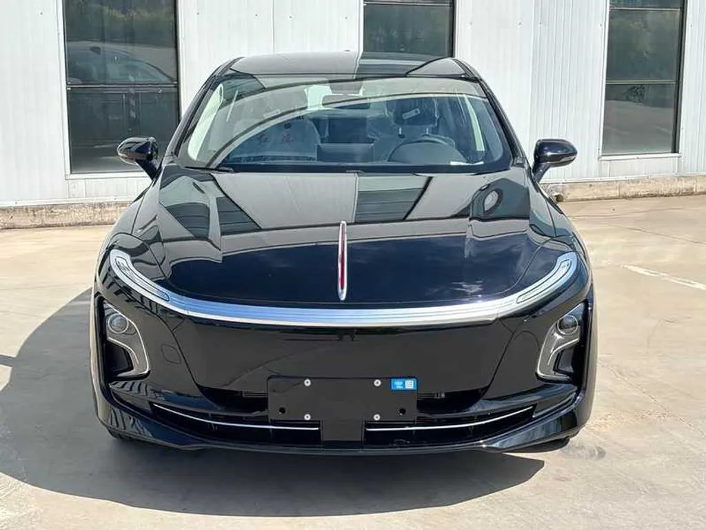 Hongqi E Qm5