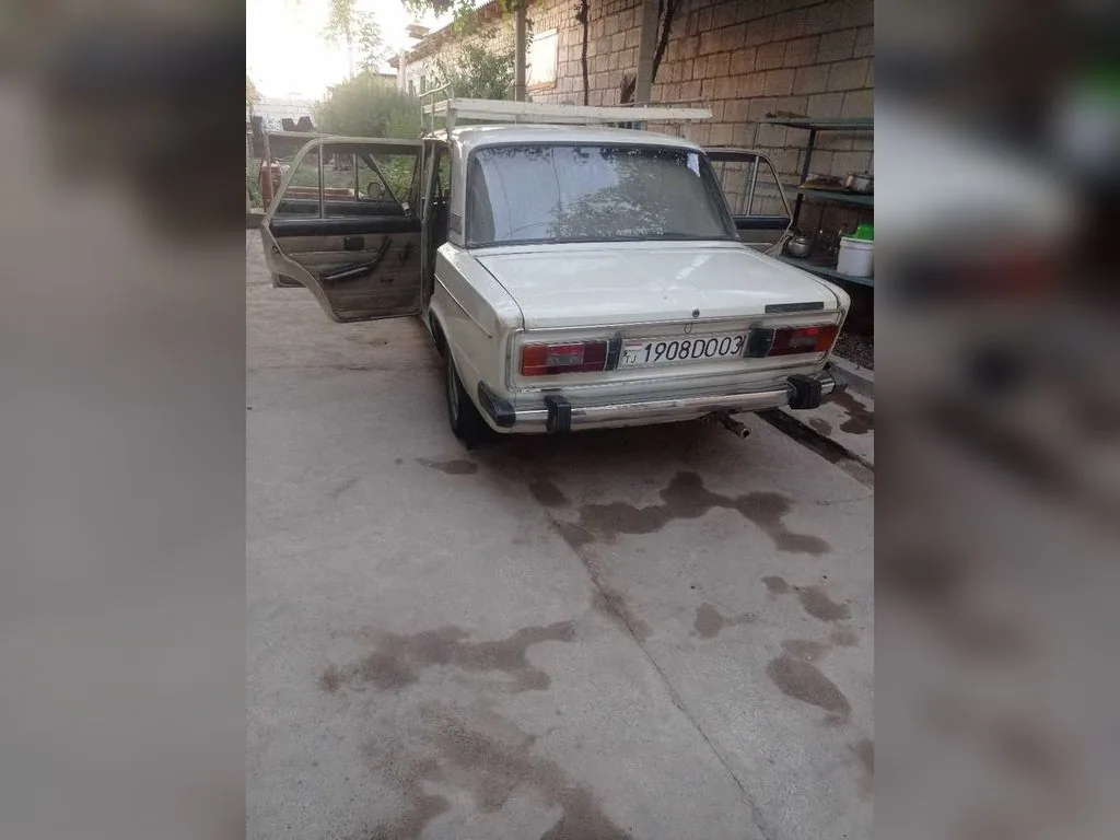 Lada 2106