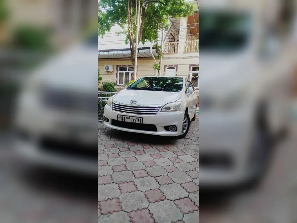 Toyota Mark X Zio
