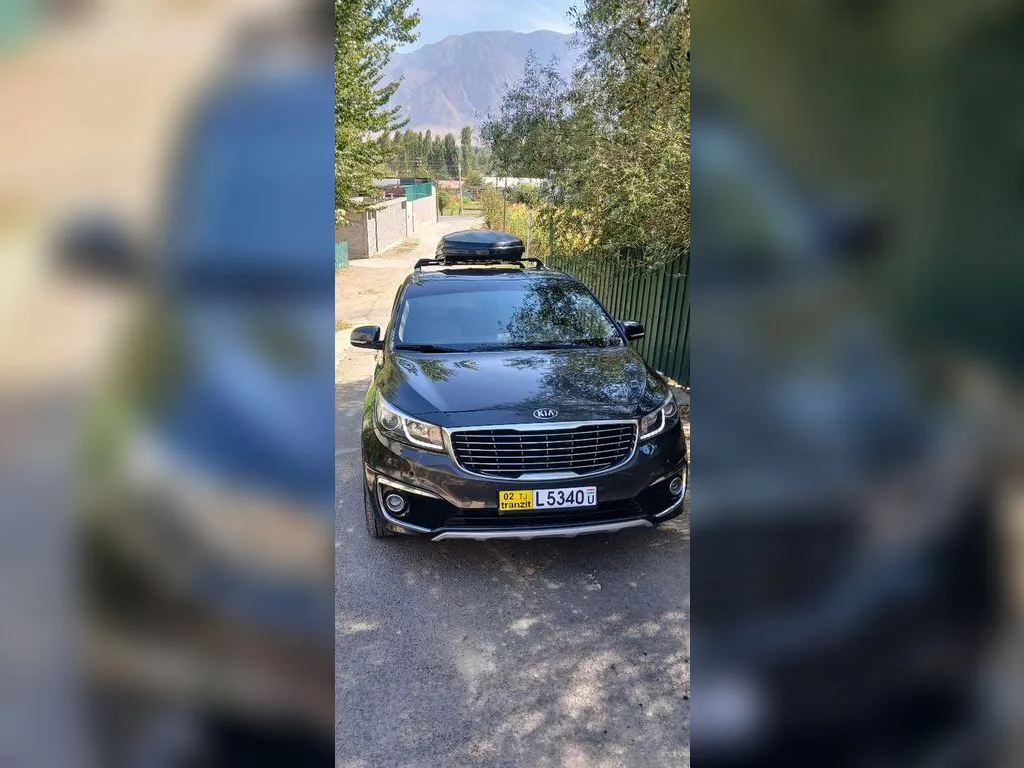 Kia Carnival