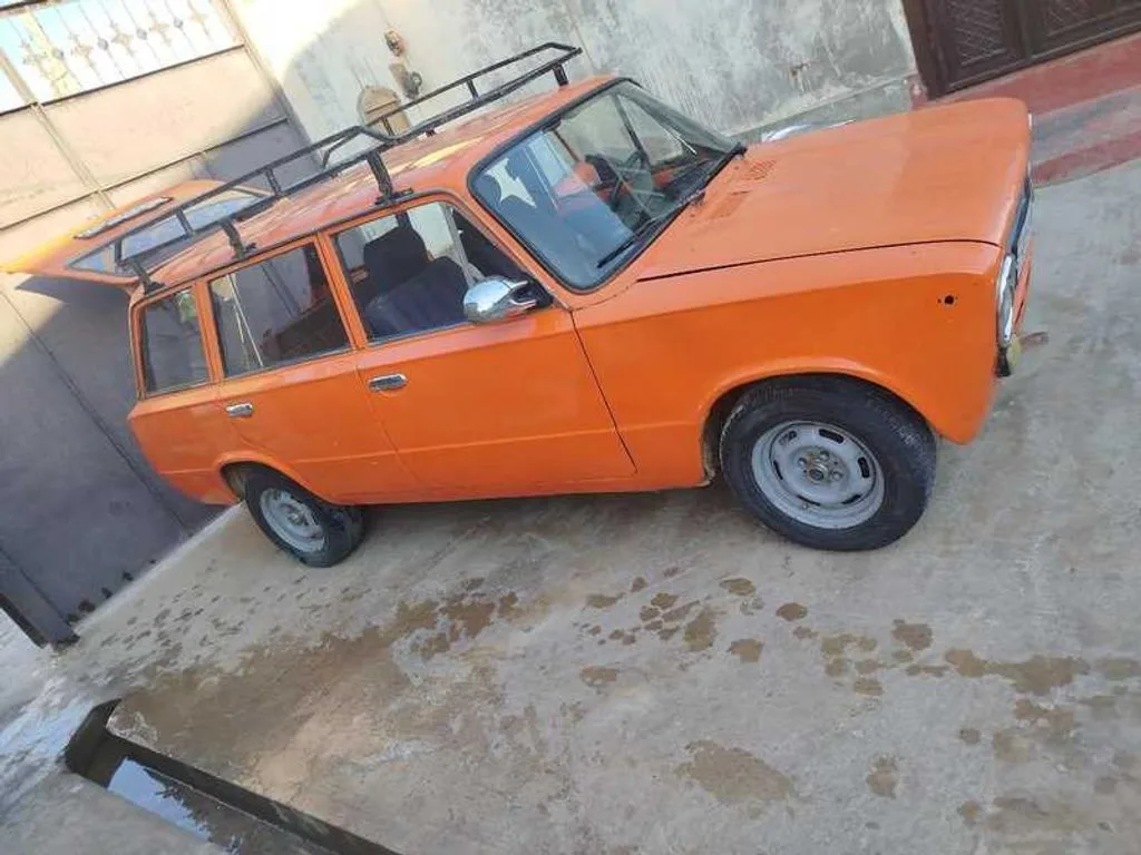 Lada 2102