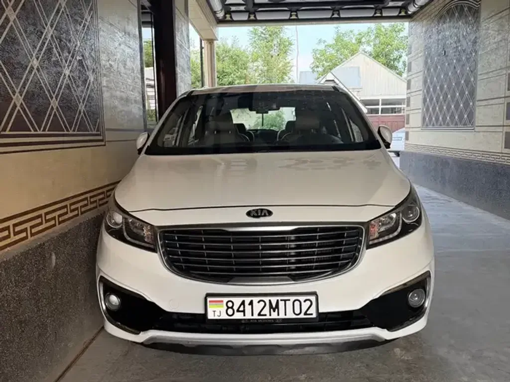 Kia Carnival