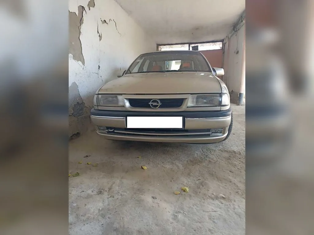 Opel Vectra A