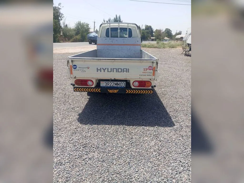 Бортовой автомобиль Hyundai Porter