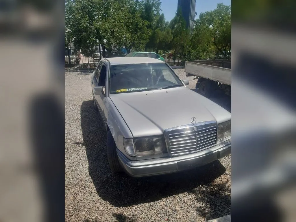 Mercedes-Benz W124
