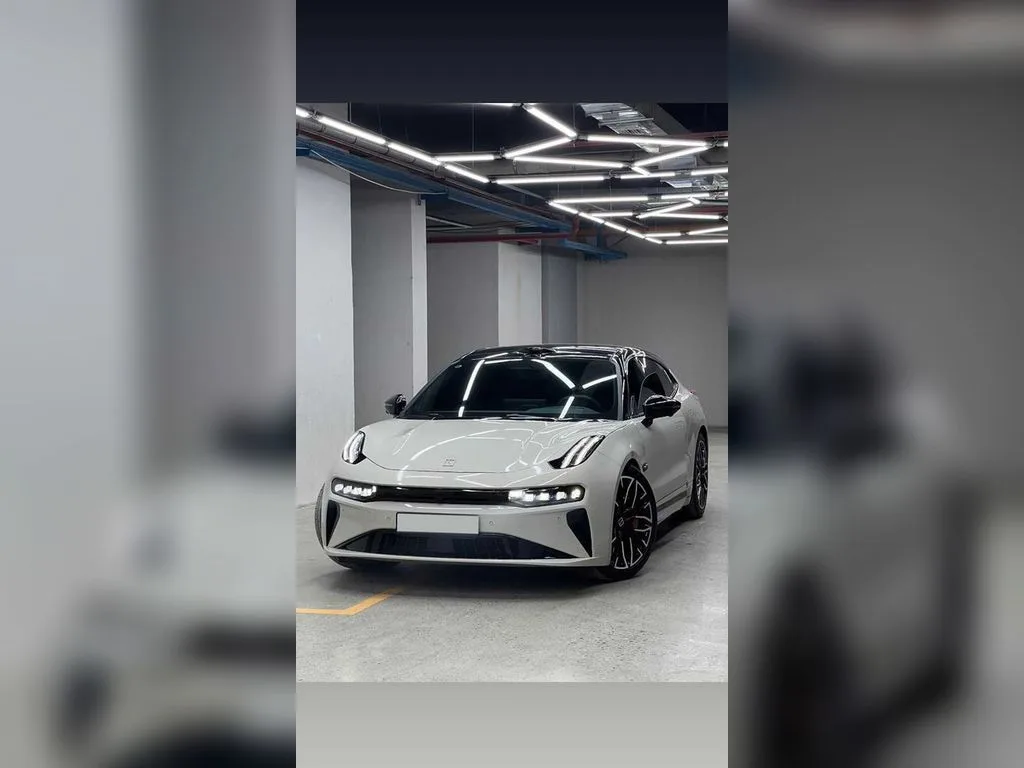 Zeekr 001