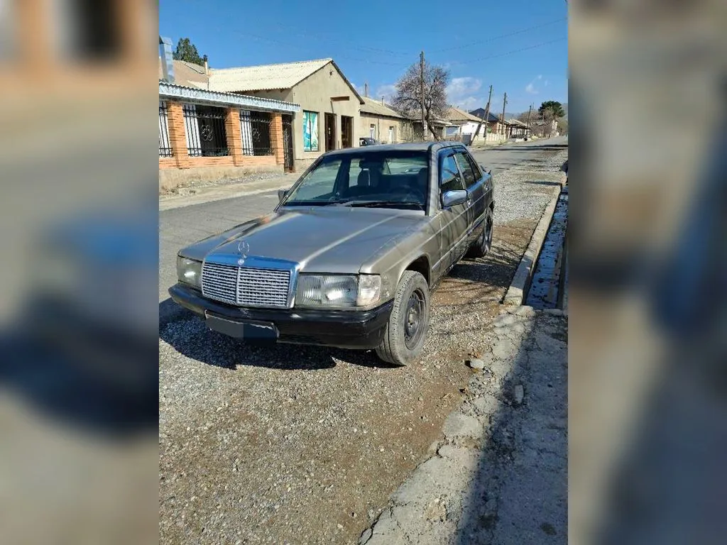 Mercedes-Benz W124