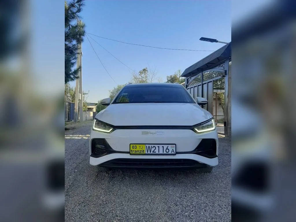 BYD E2