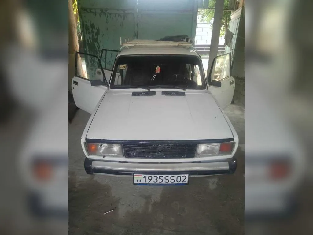 Lada 2104