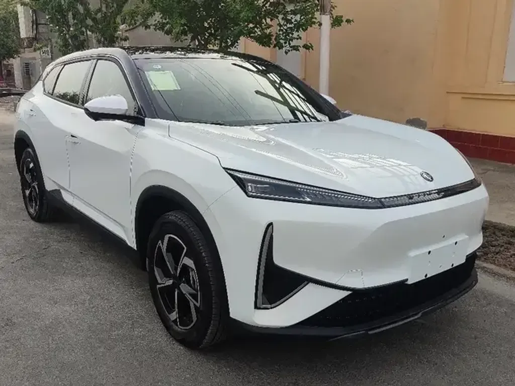 Dongfeng L7