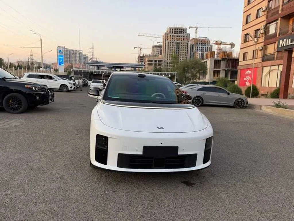 Li Auto i6