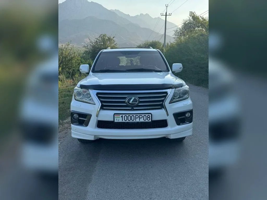 Lexus LX