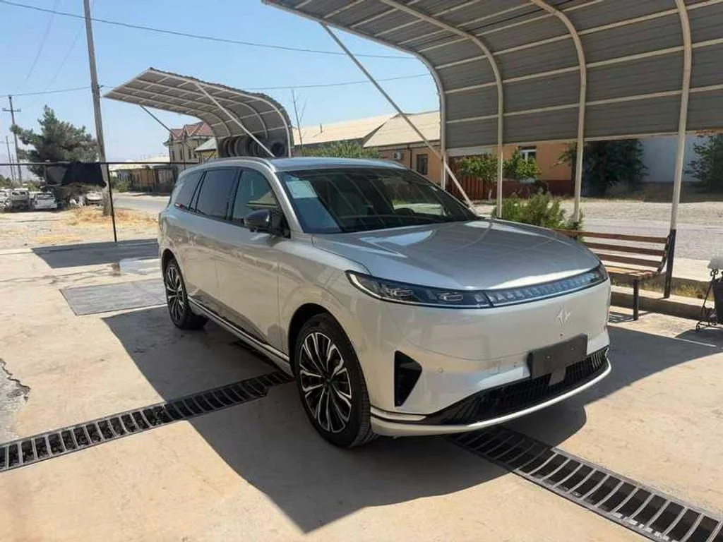 Dongfeng EP 008