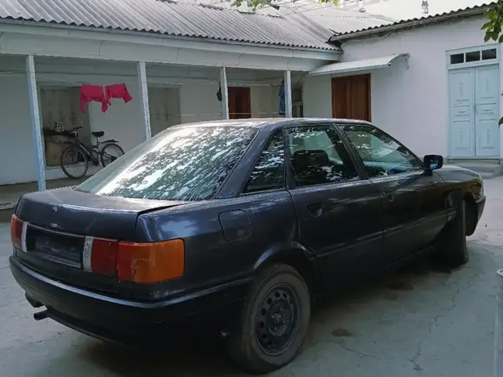 Audi 80