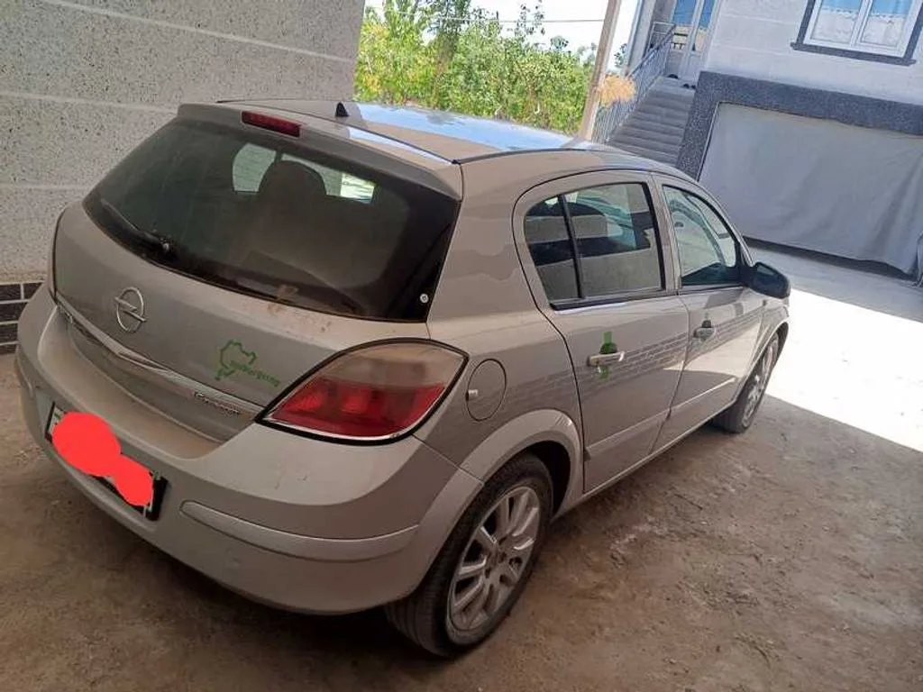 Opel Astra H