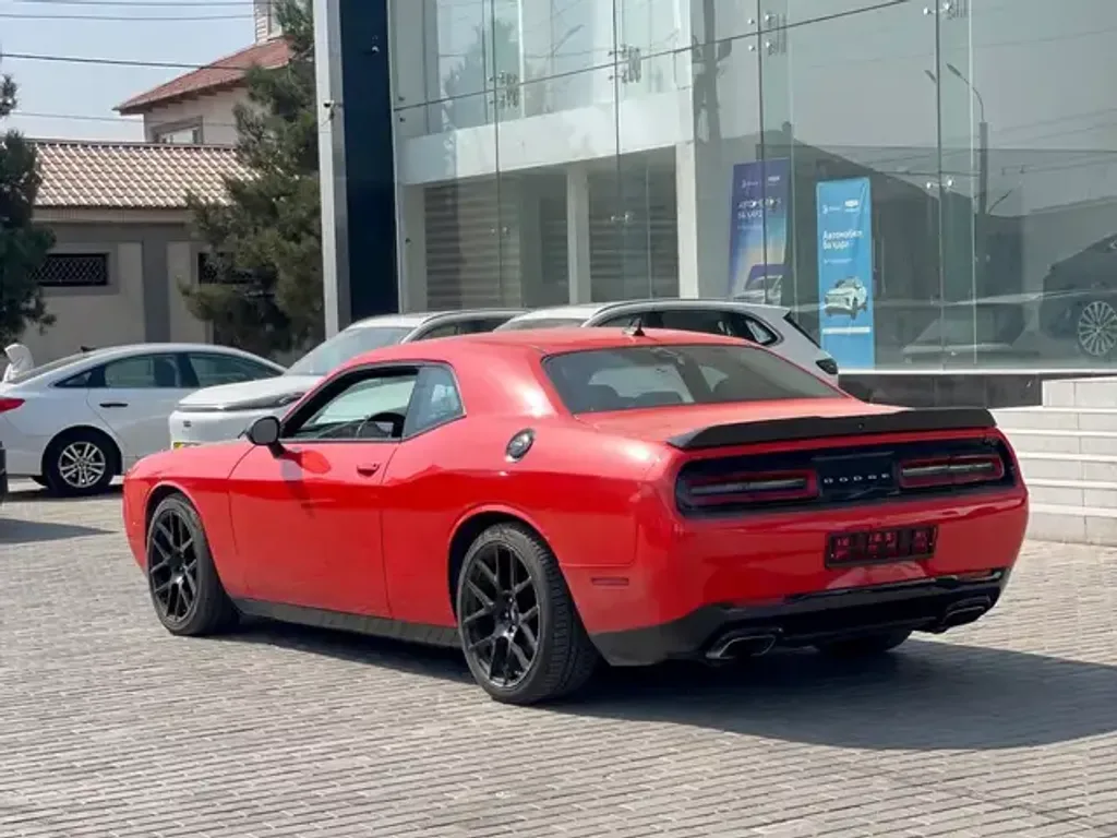 Dodge Challenger