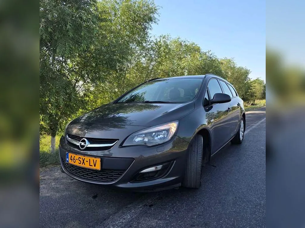 Opel Astra J