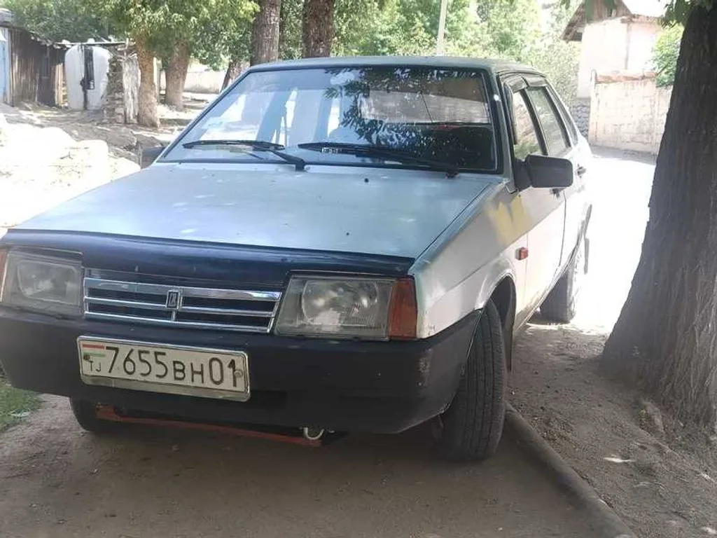Lada 21099