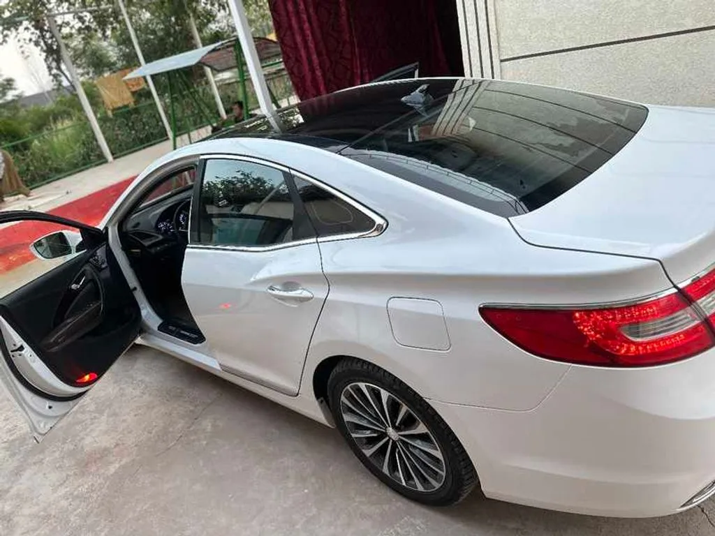 Hyundai Grandeur