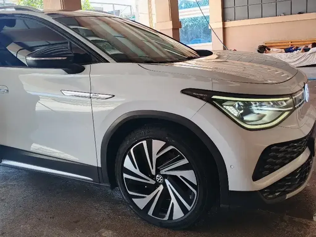 Volkswagen ID 6