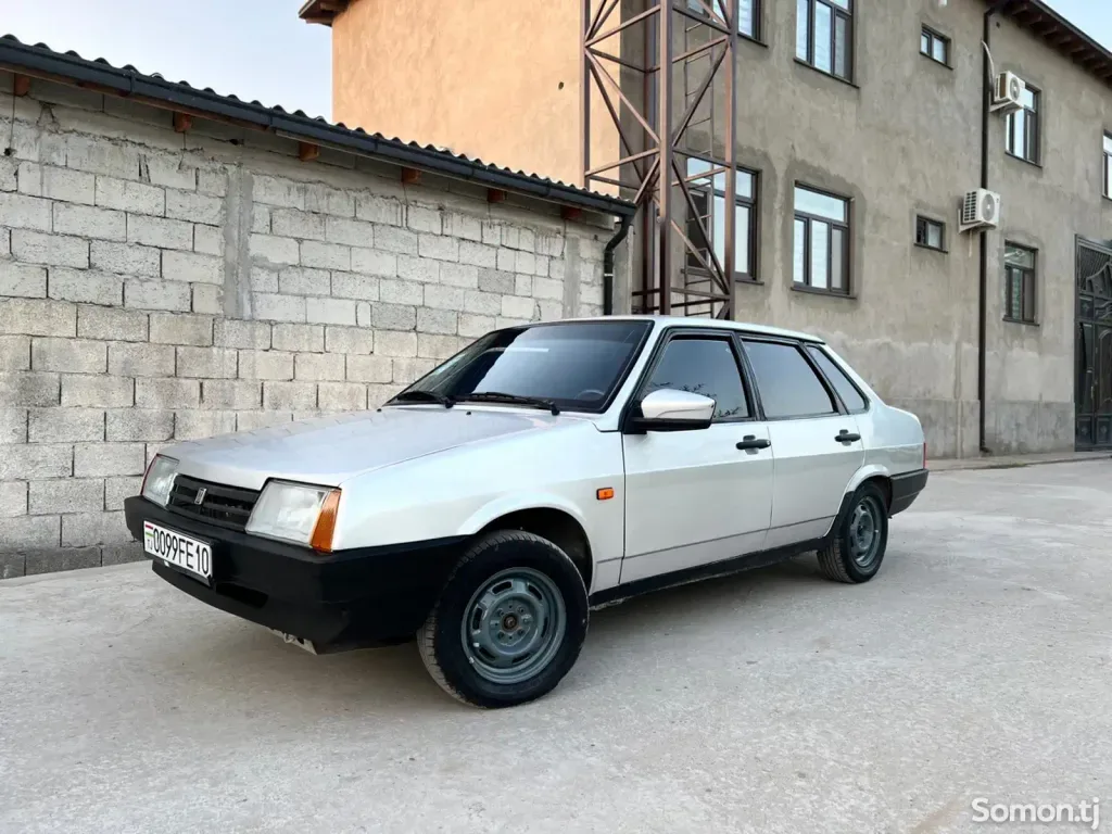 Lada 21099