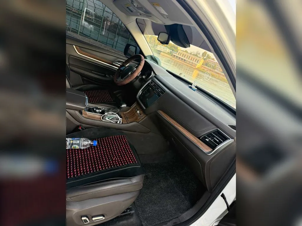 Roewe Rx8