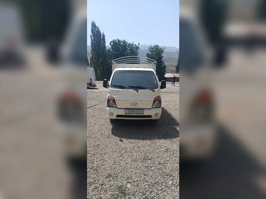 Бортовой грузовик Hyundai Porter 2