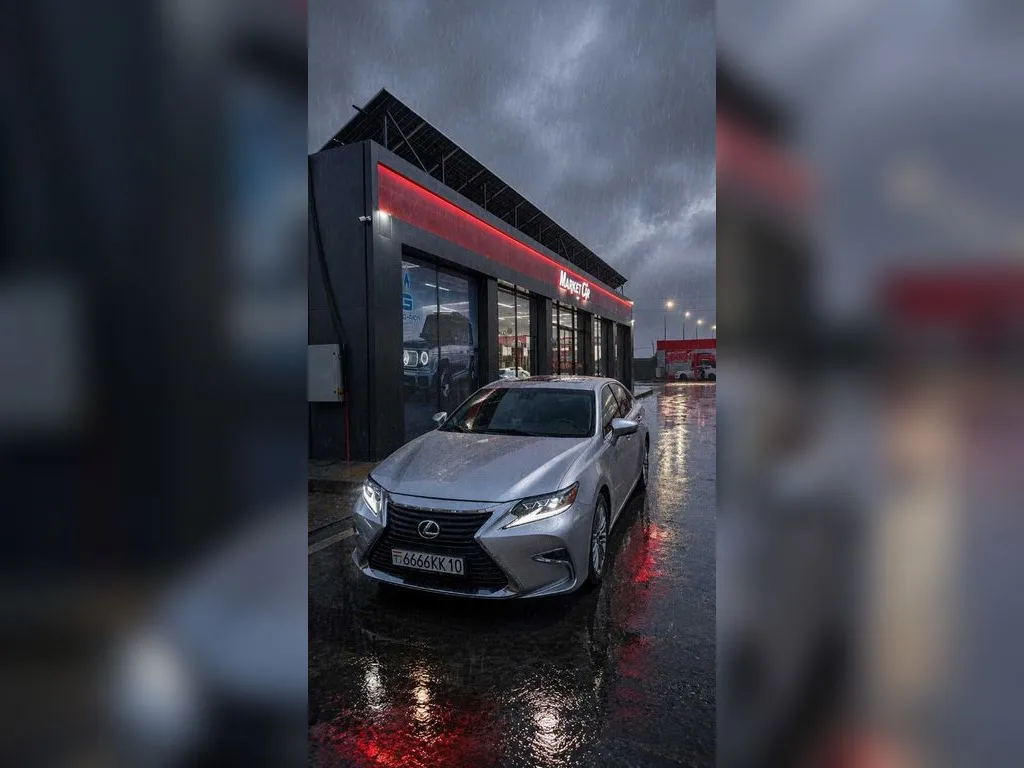 Lexus ES series