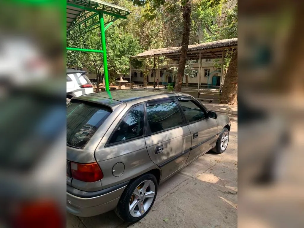 Opel Astra F