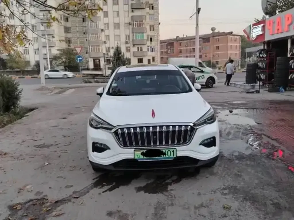 Hongqi E Hs3