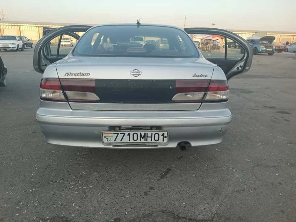 Nissan Maxima