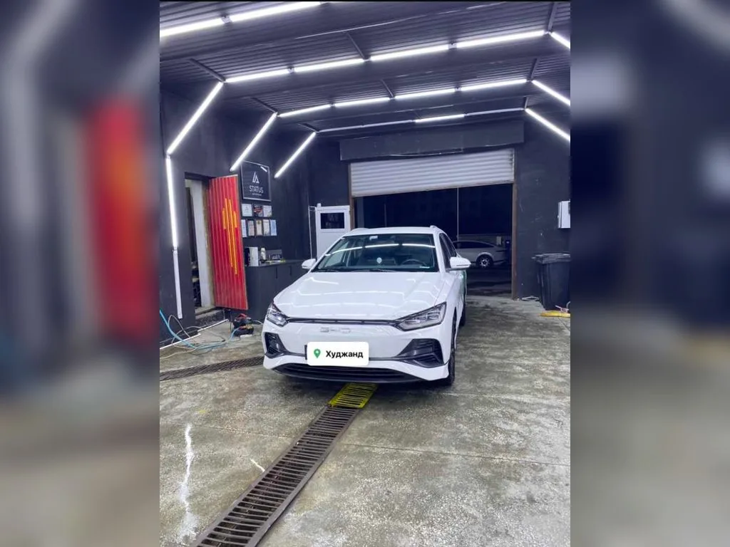 BYD E2
