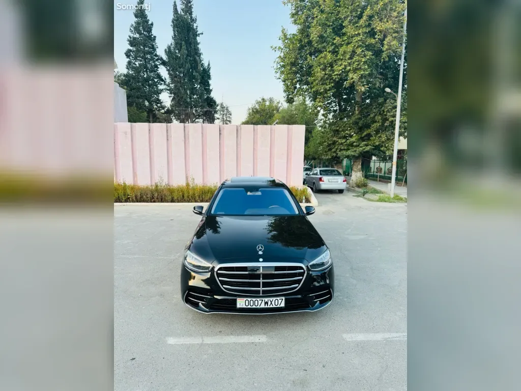 Mercedes-Benz S-Class