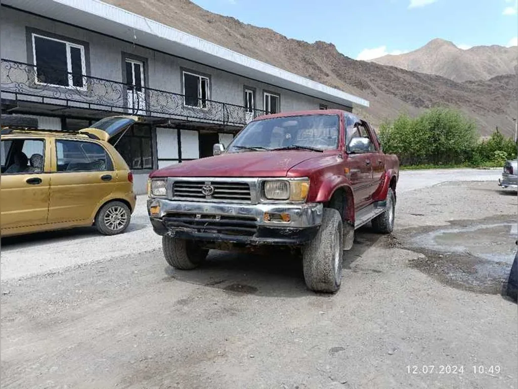 Toyota Hilux
