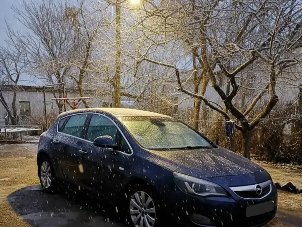Opel Astra J