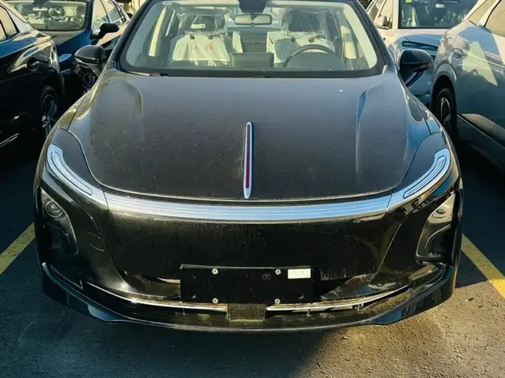 Hongqi E Qm5