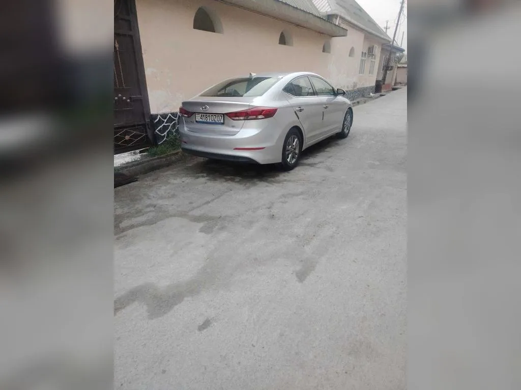 Hyundai Elantra