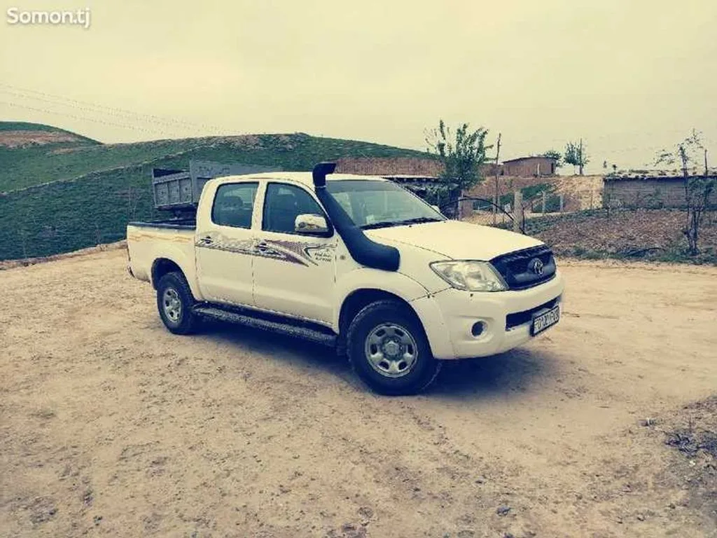 Toyota Hilux