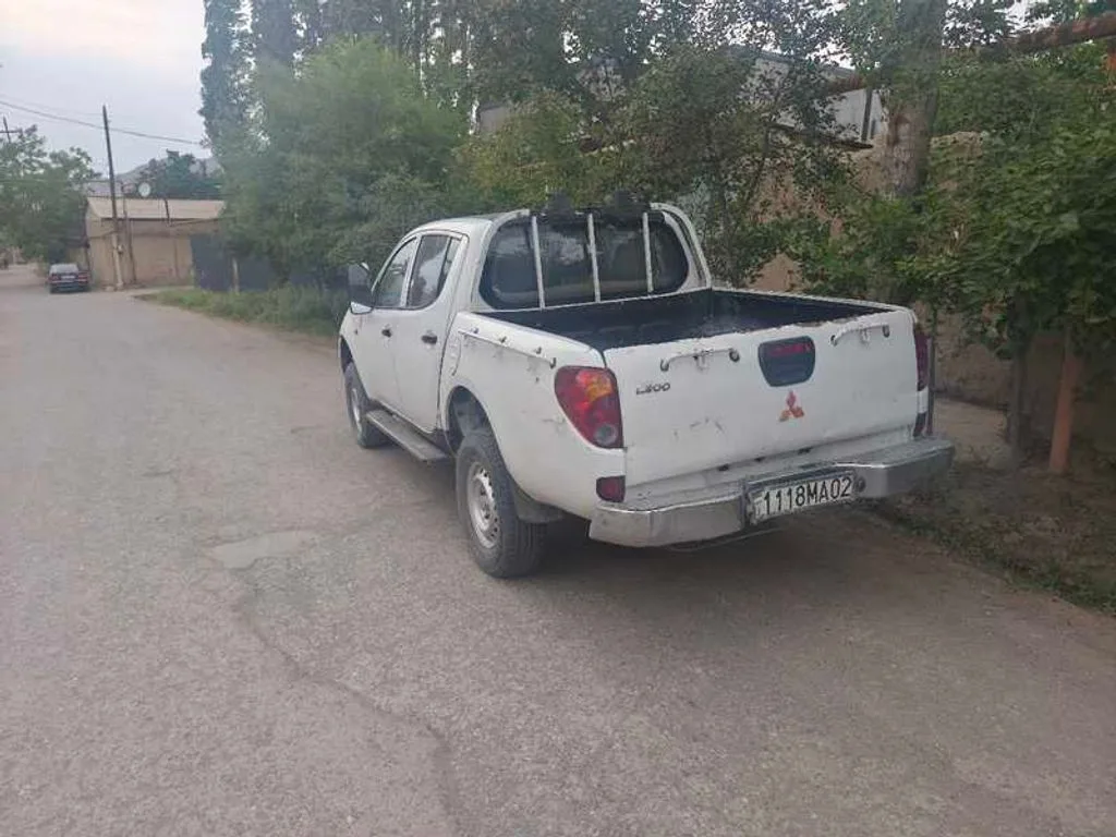 Mitsubishi L200